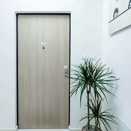 Tito's Smart Design Apartment